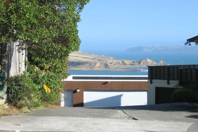 Photo of property in 13 Tremaine Place, Camborne, Porirua, 5026
