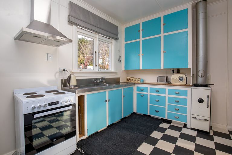 Photo of property in 34 Branxholm Street, Roxburgh, 9500