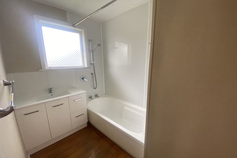 Photo of property in 4 Thornton Place, Melville, Hamilton, 3206