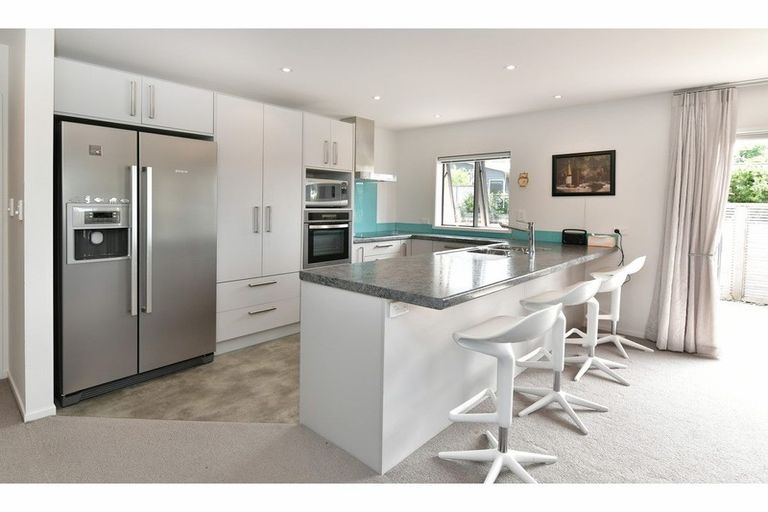 Photo of property in 8 Bayview Park Lane, Orewa, 0931