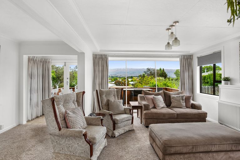 Photo of property in 2 Royal Terrace, Alexandra, 9320