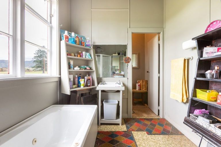 Photo of property in 992 Top Grass Road, Dannevirke, 4972