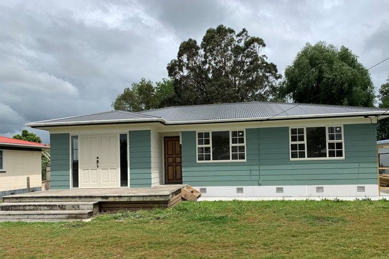 Photo of property in 26 West Coast Road, Te Kopuru, 0371