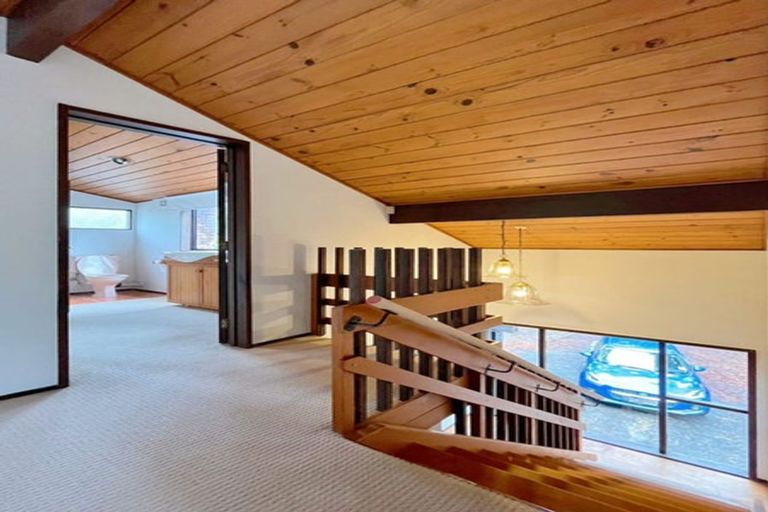 Photo of property in 17 Kay Road, Swanson, Auckland, 0614