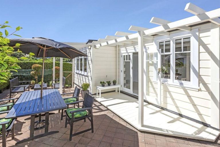 Photo of property in 2 Makererua Street, Ngaio, Wellington, 6035