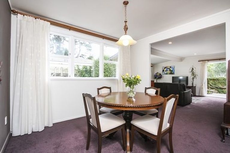 Photo of property in 1/75 Rosedale Road, Pinehill, Auckland, 0632