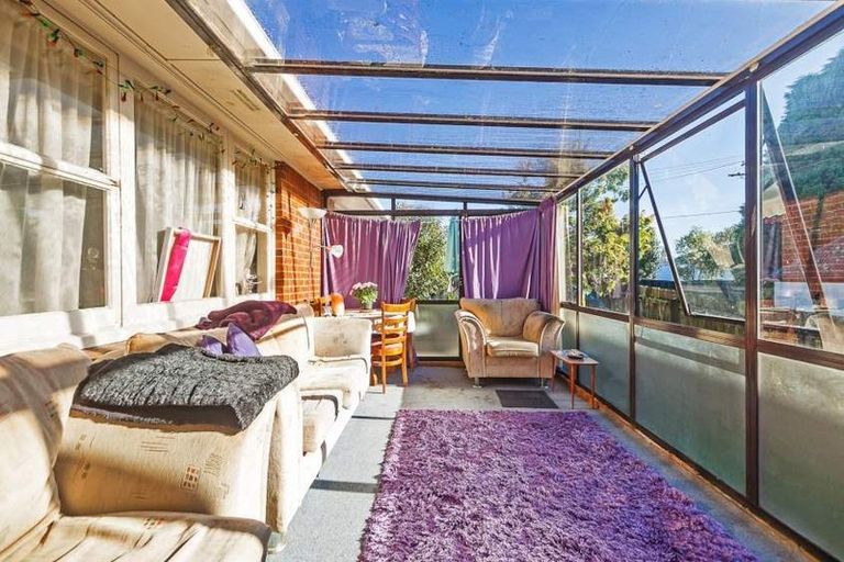 Photo of property in 74 Nikau Street, New Lynn, Auckland, 0600