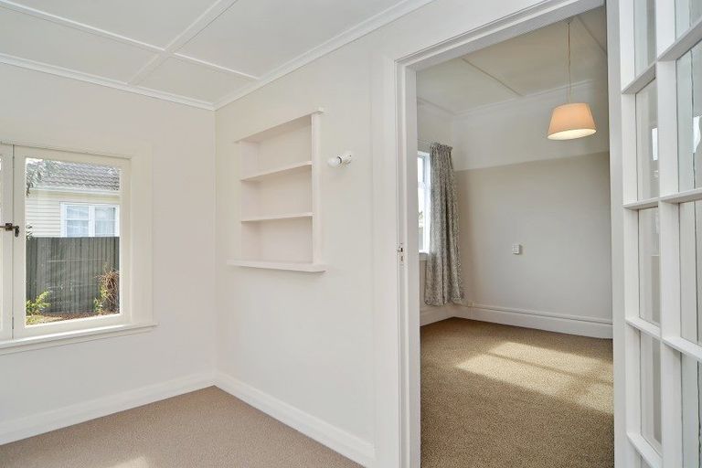 Photo of property in 2 Wright Street, Dannevirke, 4930