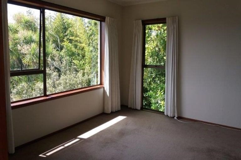 Photo of property in 14a Glencoe Road, Browns Bay, Auckland, 0630