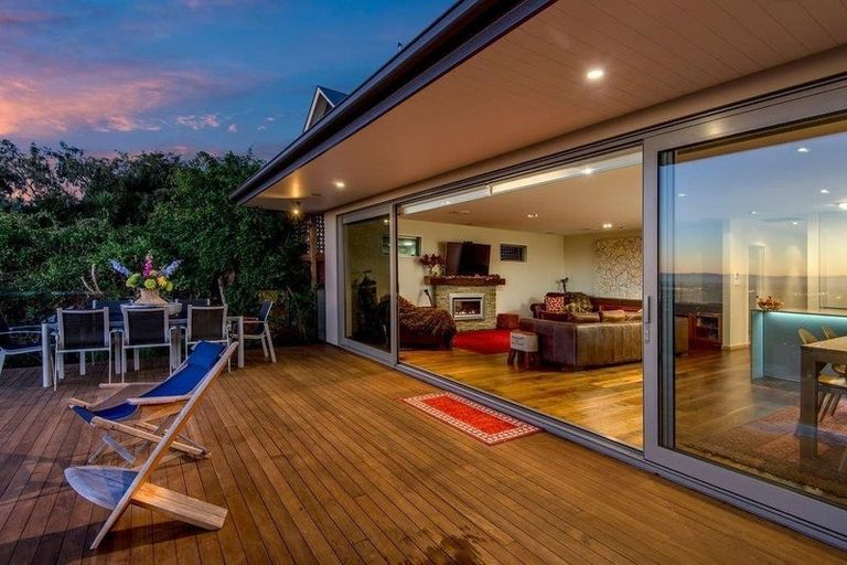 Photo of property in 16 Macmillan Avenue, Cashmere, Christchurch, 8022