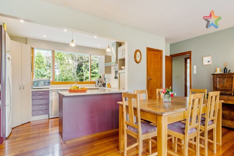 Photo of property in 98b Manuka Street, Stokes Valley, Lower Hutt, 5019