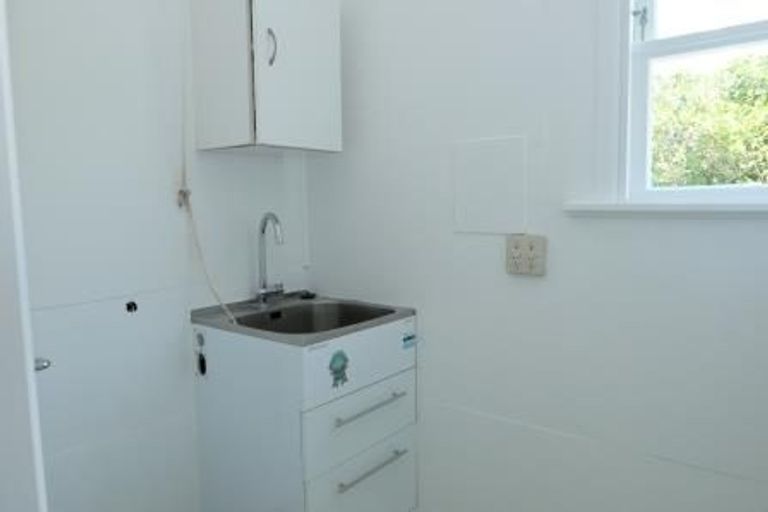 Photo of property in 35 Disley Street, Highbury, Wellington, 6012