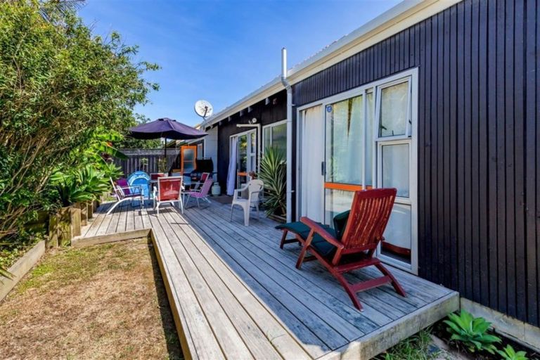 Photo of property in 3/1 Gatman Street, Birkdale, Auckland, 0626