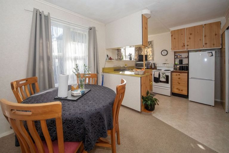 Photo of property in 41 Queen Street, Feilding, 4702