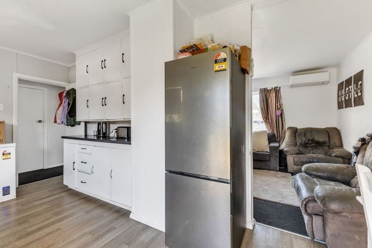 Photo of property in 20 Cook Street, Marfell, New Plymouth, 4310