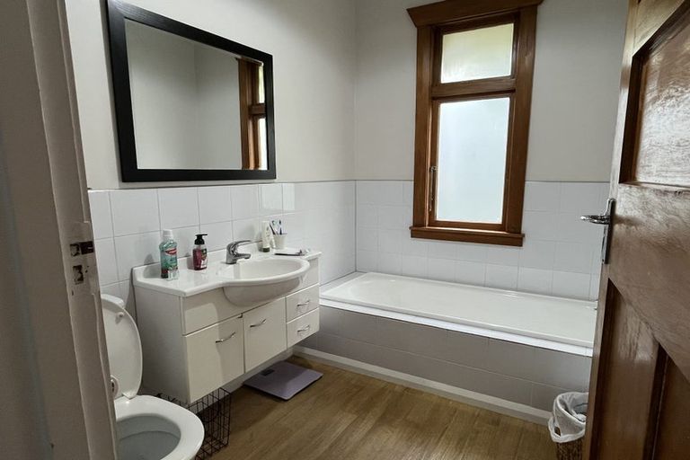 Photo of property in 376 College Street, Hokowhitu, Palmerston North, 4410