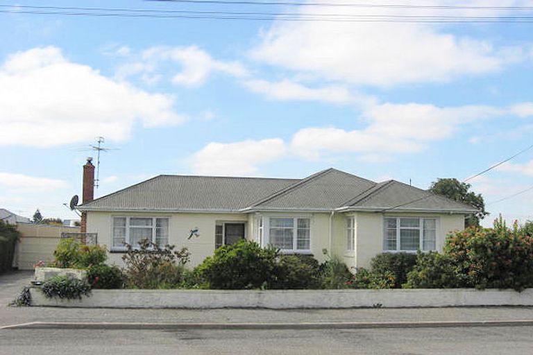 Photo of property in 77 Cox Street, Ashburton, 7700