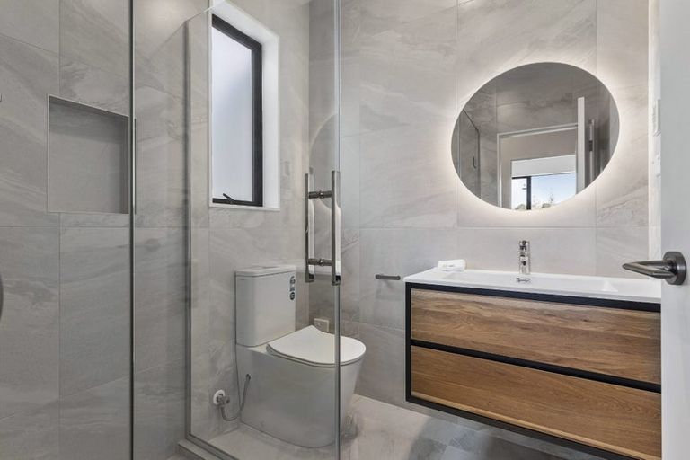 Photo of property in 31c Linwood Avenue, Forrest Hill, Auckland, 0620