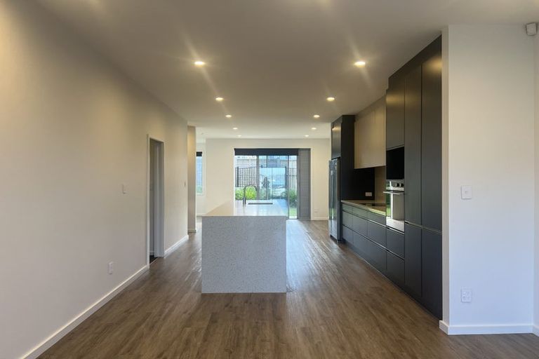 Photo of property in 9 Gunn Way, Hobsonville, Auckland, 0616