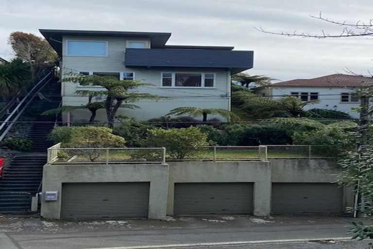 Photo of property in 11 Randwick Road, Northland, Wellington, 6012