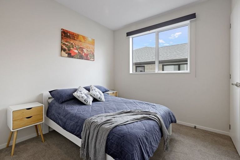 Photo of property in 13 Barrique Road, Kumeu, 0810