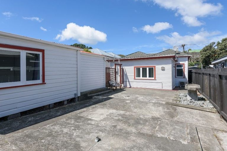 Photo of property in 26 Herald Street, Berhampore, Wellington, 6023