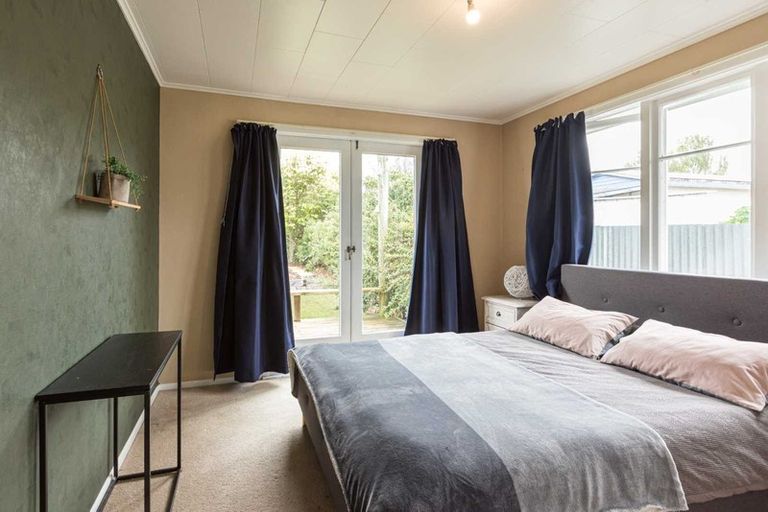 Photo of property in 1 Mcgreevy Street, Waipawa, 4210