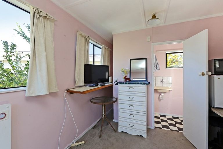 Photo of property in 4 Nash Street, Marewa, Napier, 4110
