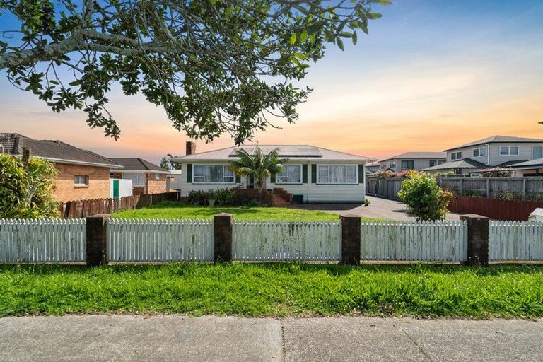 Photo of property in 9 Omana Road, Papatoetoe, Auckland, 2025