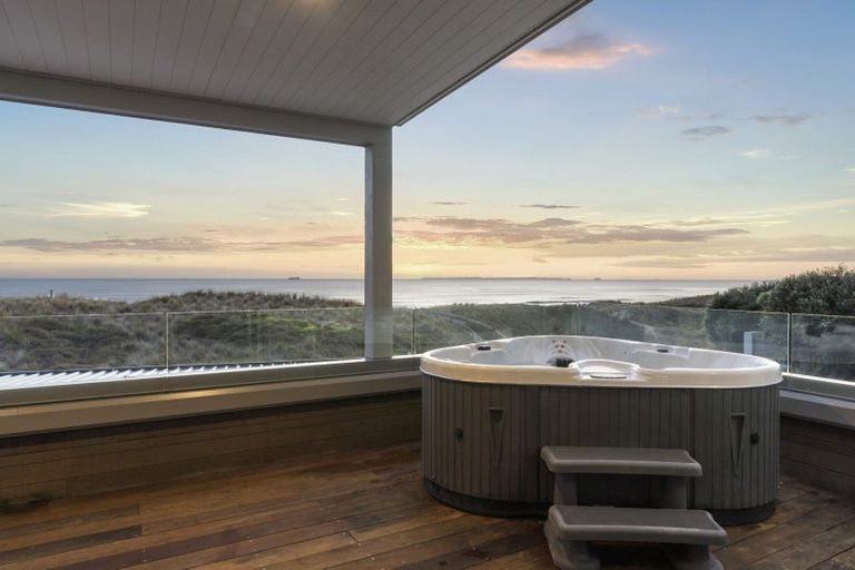 Photo of property in 357b Oceanbeach Road, Mount Maunganui, 3116