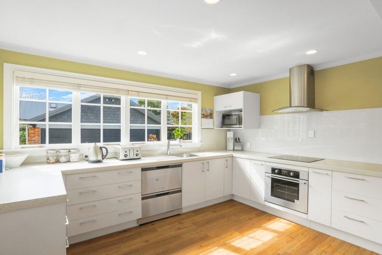 Photo of property in 66 Condell Avenue, Papanui, Christchurch, 8053