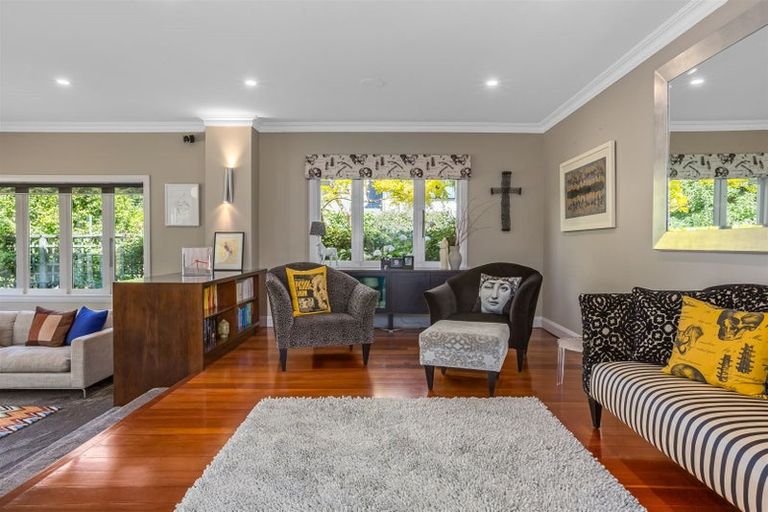 Photo of property in 60a Hobson Street, Thorndon, Wellington, 6011