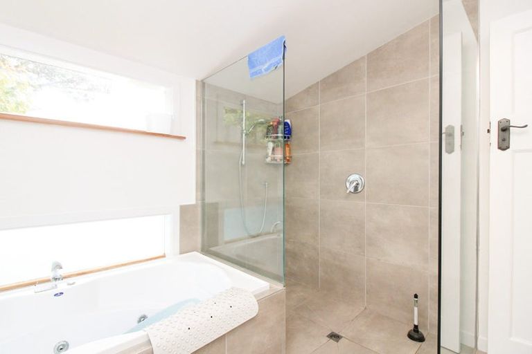 Photo of property in 71 Freyberg Street, Lyall Bay, Wellington, 6022