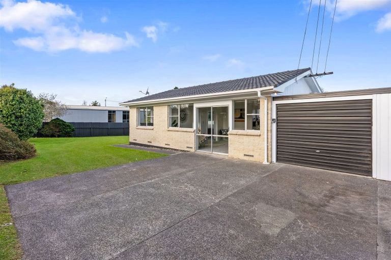 Photo of property in 2/17b Russell Road, Manurewa, Auckland, 2102