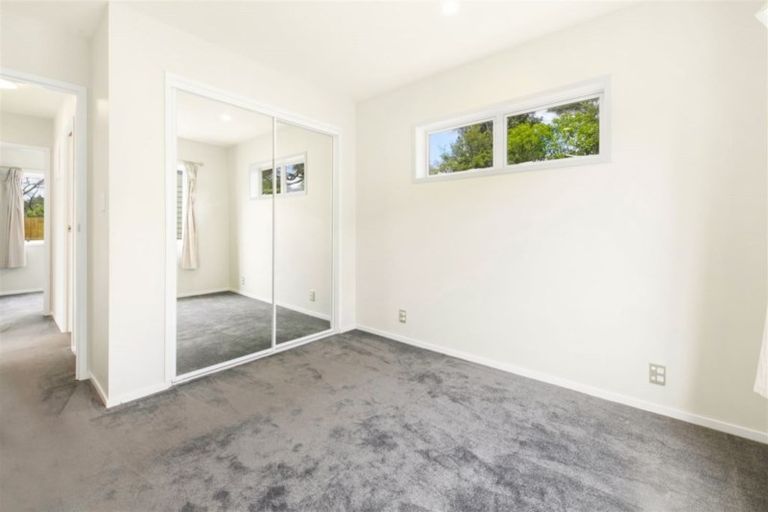 Photo of property in 8 Birdwood Road, Swanson, Auckland, 0612