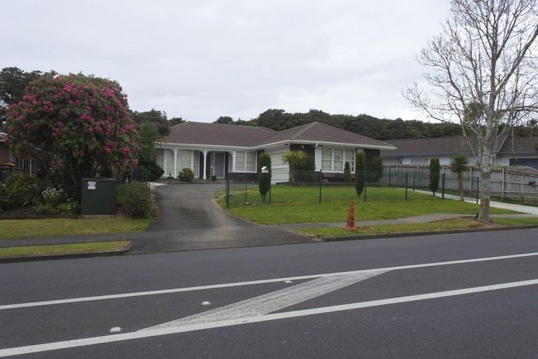 Photo of property in 110 Everglade Drive, Totara Heights, Auckland, 2105