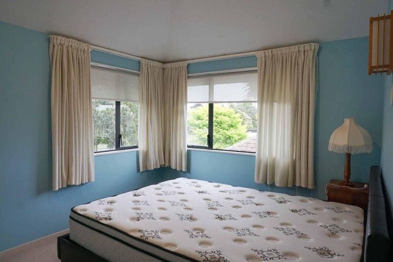 Photo of property in 1b Wheturangi Road, Greenlane, Auckland, 1061