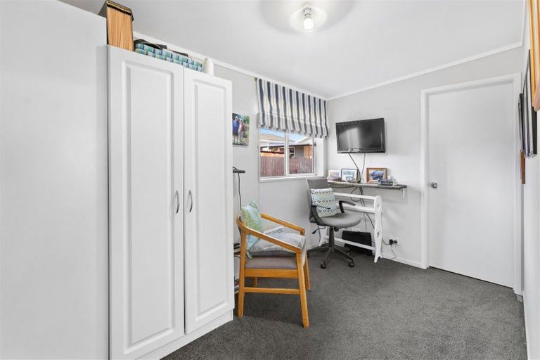 Photo of property in 33b Romilly Street, Westport, 7825