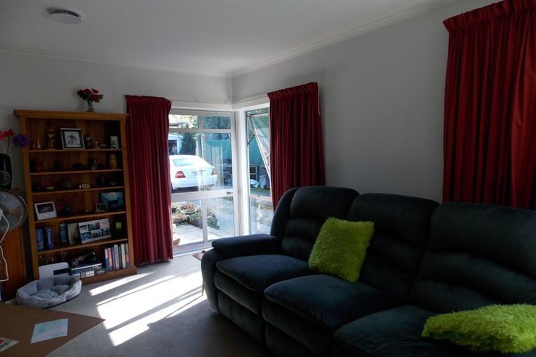Photo of property in 10a Avenue Road, West End, Timaru, 7910