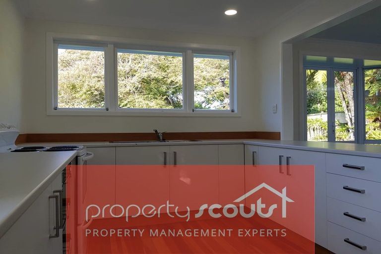 Photo of property in 35 Awanui Street, Merrilands, New Plymouth, 4312