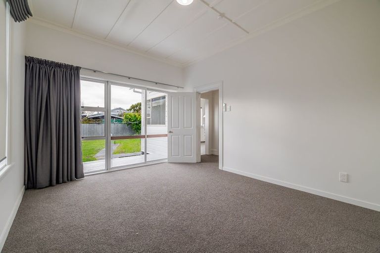 Photo of property in 25 Bourke Street, Palmerston North, 4410