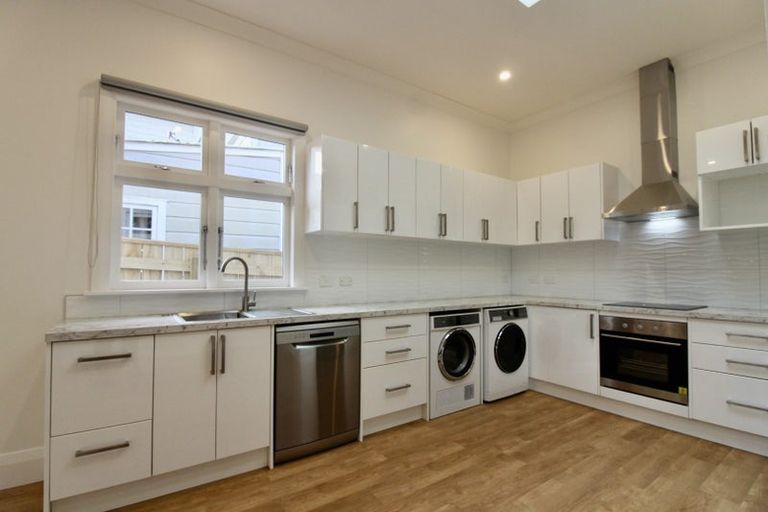 Photo of property in 37 Roy Street, Newtown, Wellington, 6021