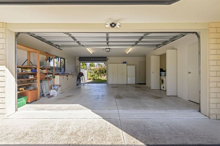 Photo of property in 6 Highlander Place, Welcome Bay, Tauranga, 3112