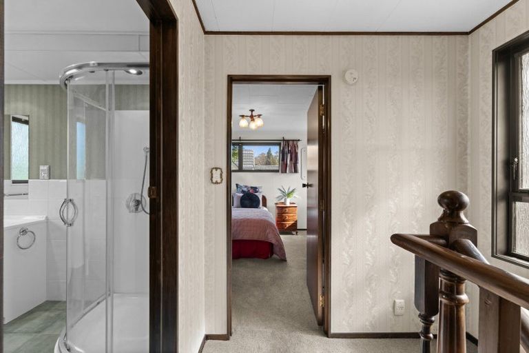 Photo of property in 15 Corwen Place, Mayfair, Hastings, 4122