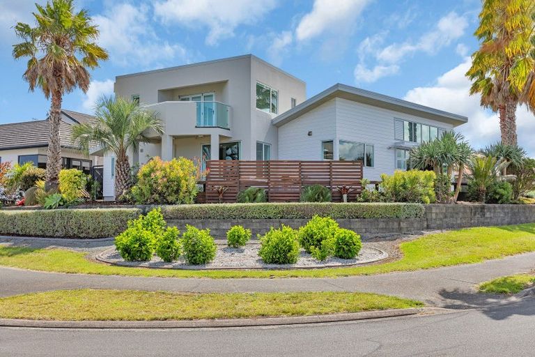 Photo of property in 1 Cayman Court, One Tree Point, 0118