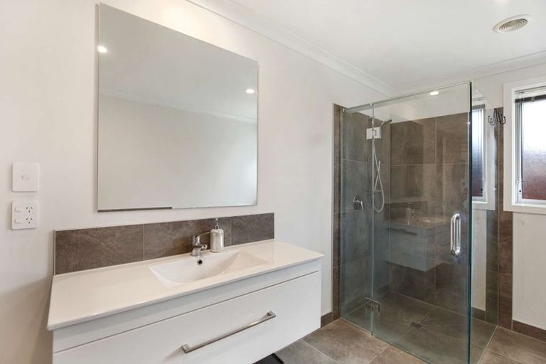 Photo of property in 15 Serenity Crescent, Kelvin Grove, Palmerston North, 4414