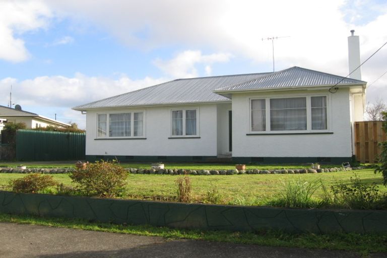 Photo of property in 10 Churchill Avenue, Feilding, 4702