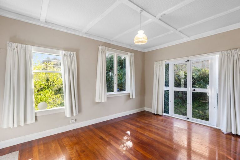 Photo of property in 176 Huatoki Street, Upper Vogeltown, New Plymouth, 4310