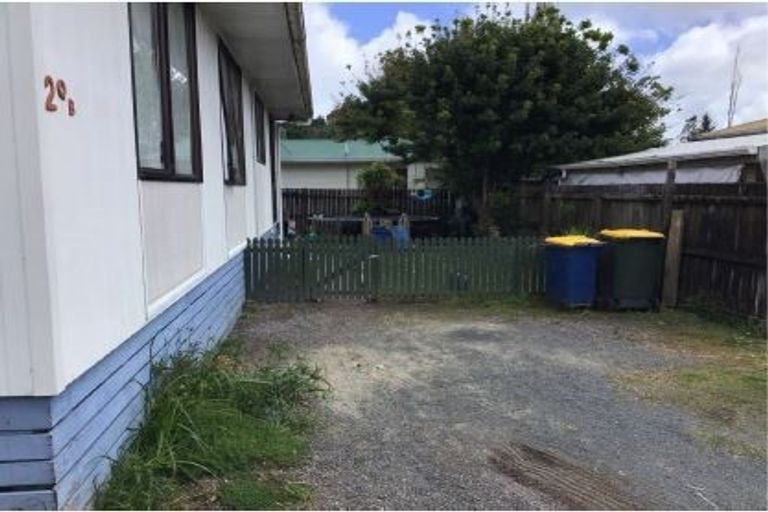 Photo of property in 2/28 Posa Avenue, Henderson, Auckland, 0612
