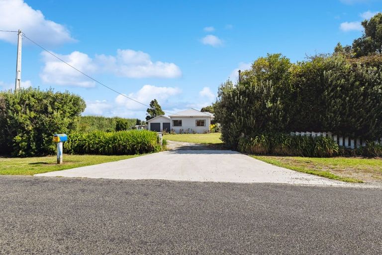 Photo of property in 525 Auroa Road, Auroa, Hawera, 4678